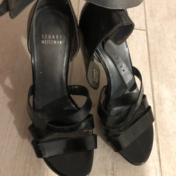 Sandals - Picture 2 of 3